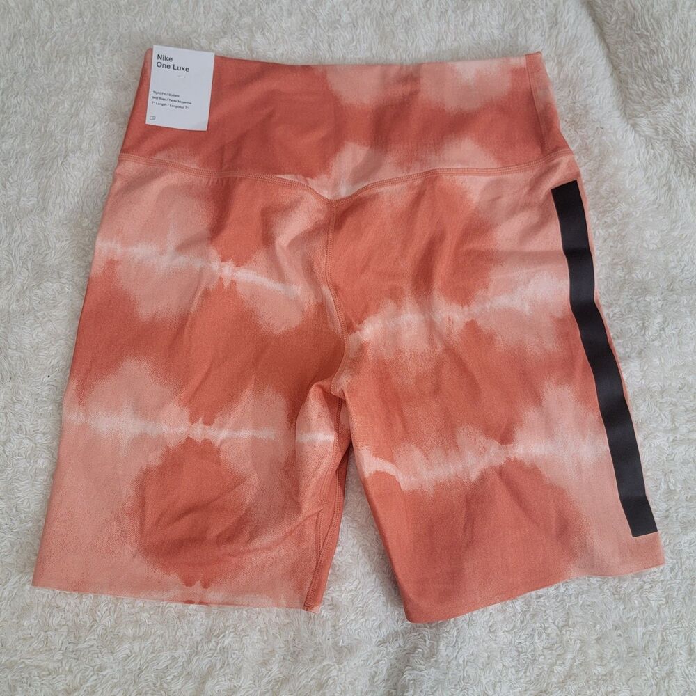 NWT‎ Nike One Luxe Tight Fit Mid Rise Bike Training Shorts 7" Orange  Ombre Sz M - Picture 2 of 14